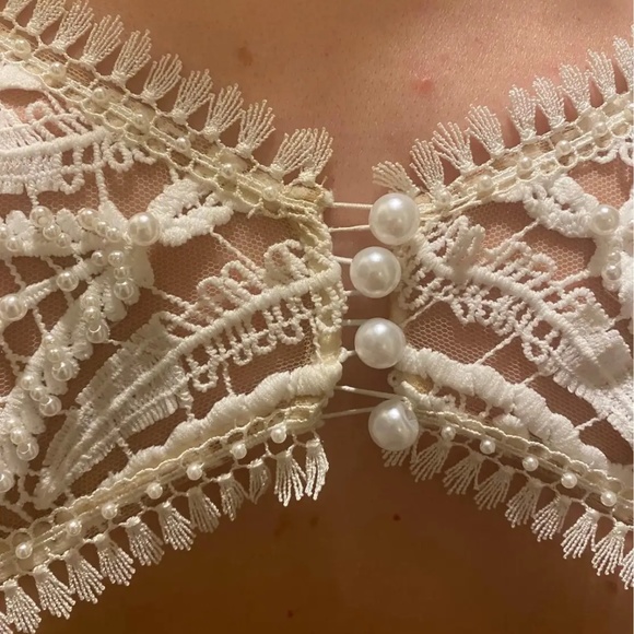 Boho lace wedding dress with beading - Picture 6 of 7